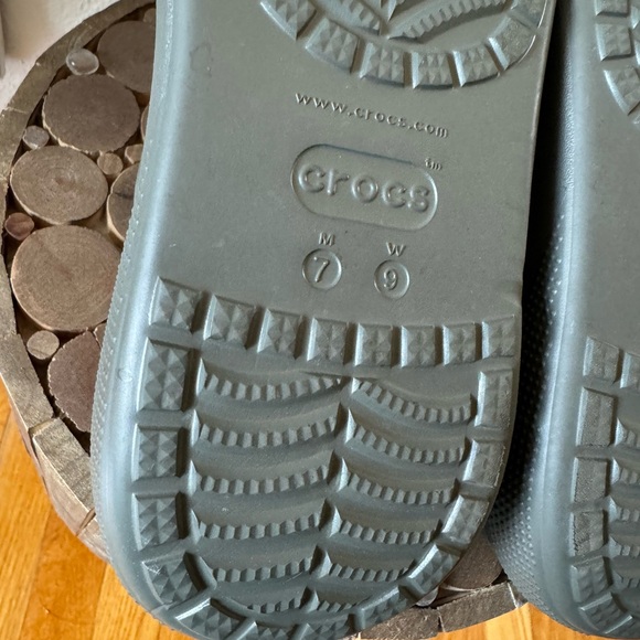 Crocs Iconic Comfort Slides Grey (M7) W9) NWOT - Picture 14 of 16